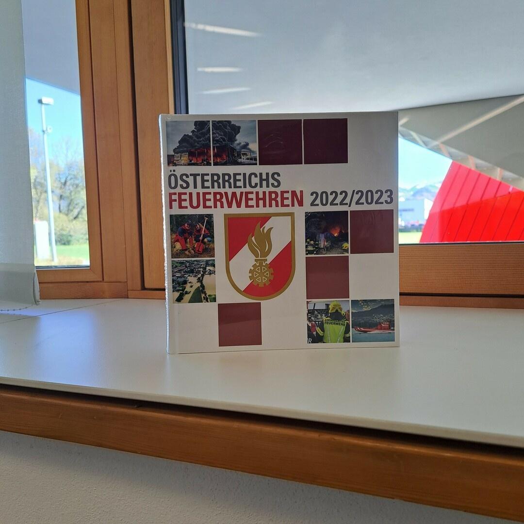 Jahrbuch "Österreichs Feuerwehren 2022/2023"